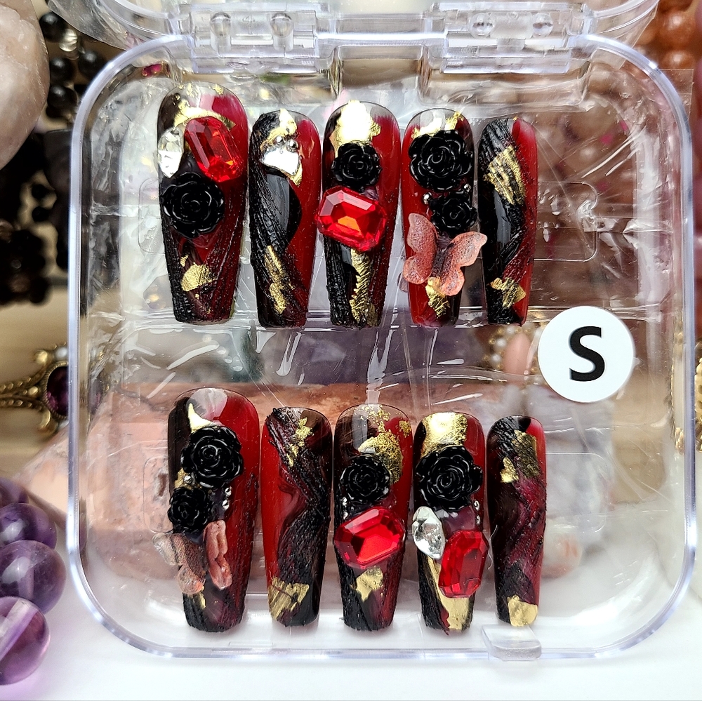 Black & Red Gothic Rose Press-On Nail Set